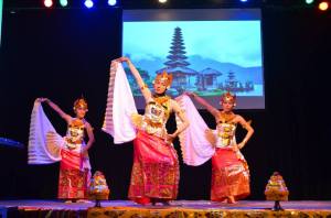 Belibis Dance from Bali performed by PPI Groningen